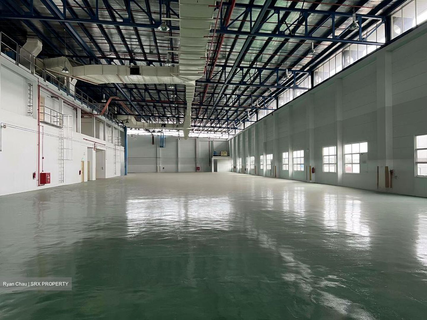 Ibm Place (D16), Warehouse #461429551